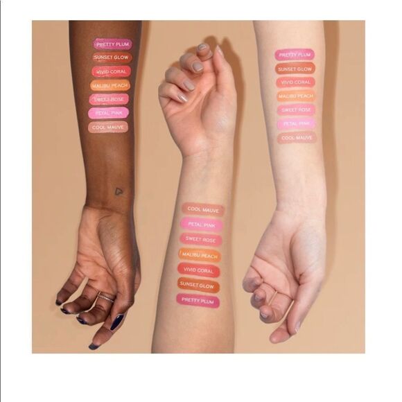 Pūrlisse Blush Glow BB Cheek Color in Vivid Coral - Picture 3 of 4